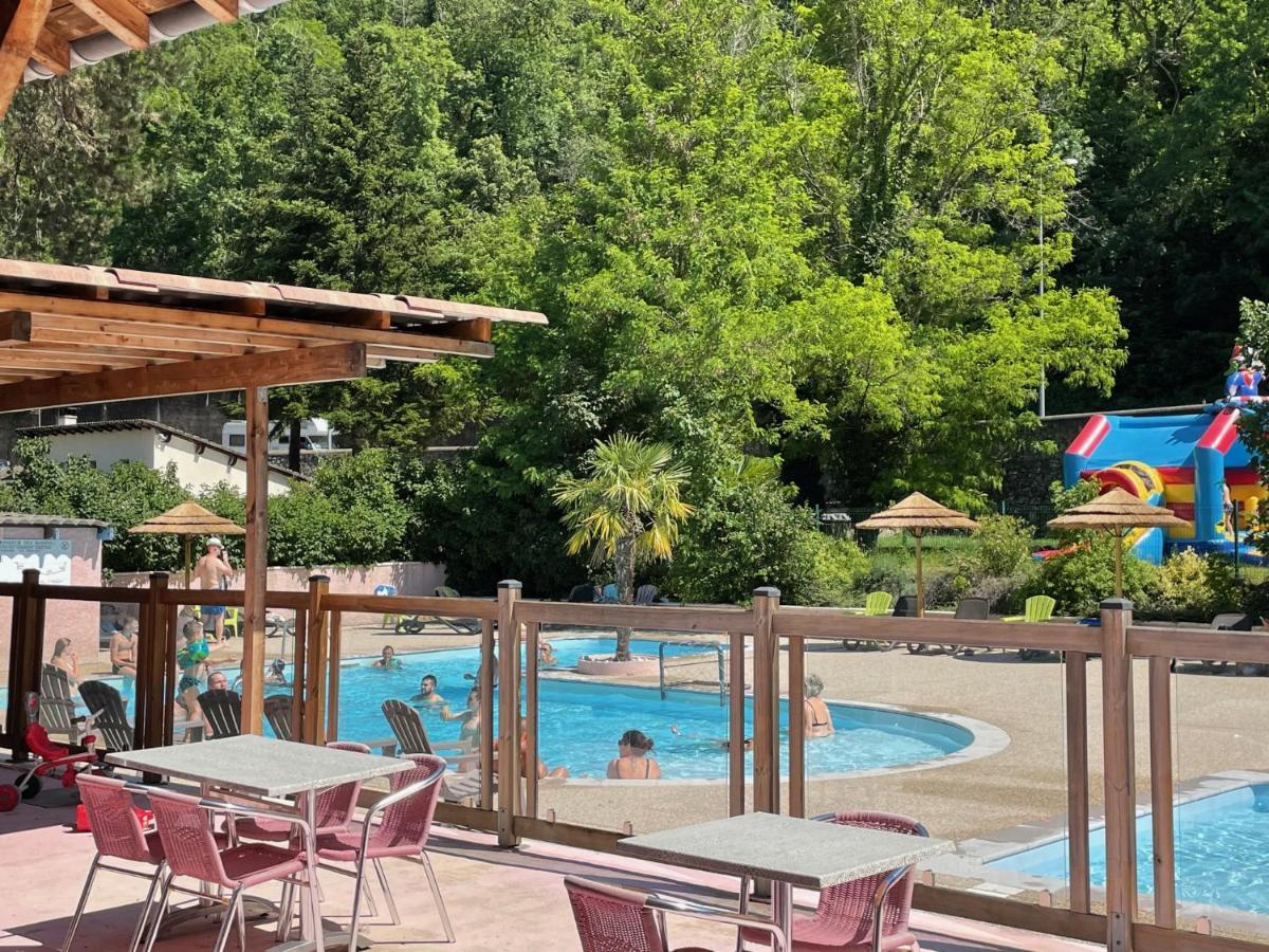 Camping Avec Piscine Et Riviere A Tournon Sur Rhone Ardeche Eksteriør billede